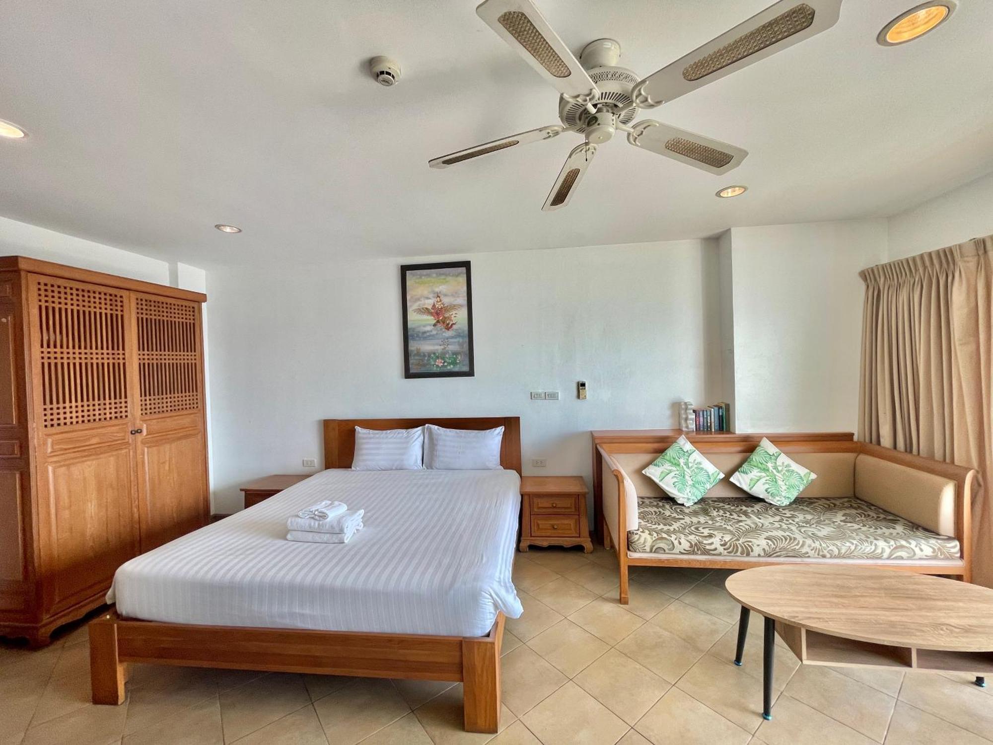 View Talay 6 By Pat 42 Apartment Pattaya Luaran gambar